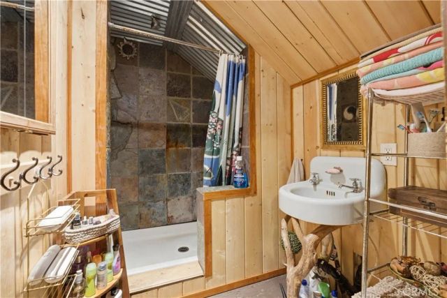 815 Cottage Grove, Lake Arrowhead, CA 92352