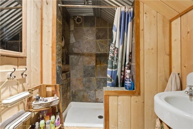 815 Cottage Grove, Lake Arrowhead, CA 92352
