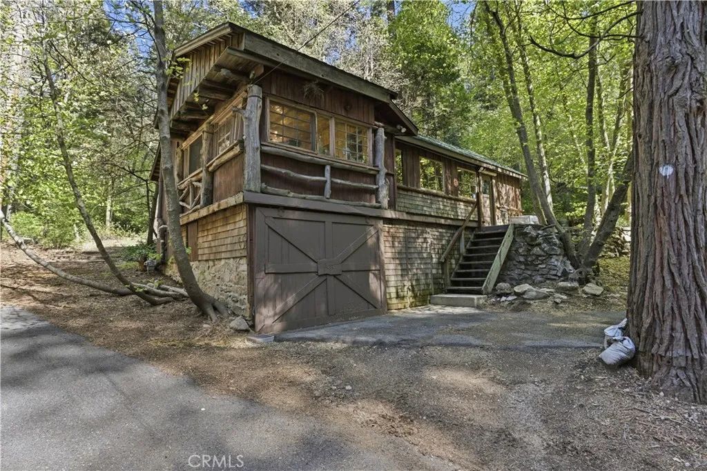 815 Cottage Grove, Lake Arrowhead, CA 92352