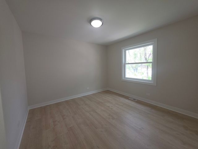 306 Brierhill Drive, Round Lake Park, IL 60073
