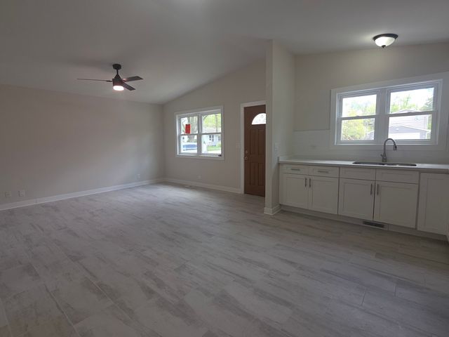 306 Brierhill Drive, Round Lake Park, IL 60073