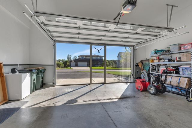 2035 Sandstone Loop N, Sartell, MN 56377