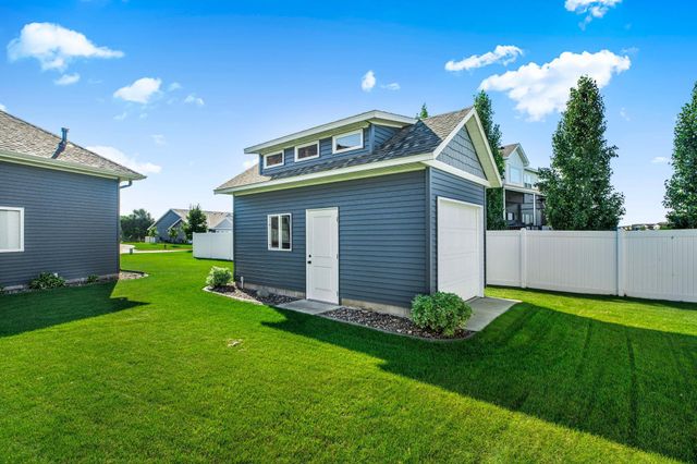 2035 Sandstone Loop N, Sartell, MN 56377