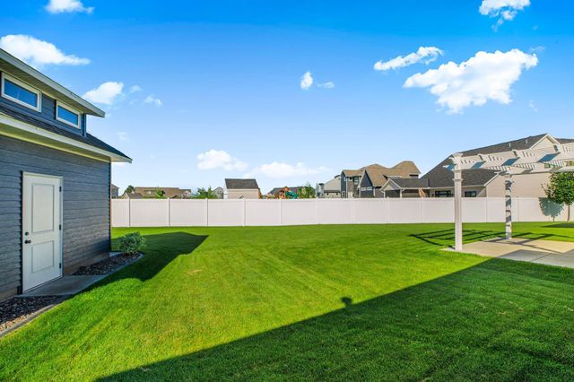 2035 Sandstone Loop N, Sartell, MN 56377