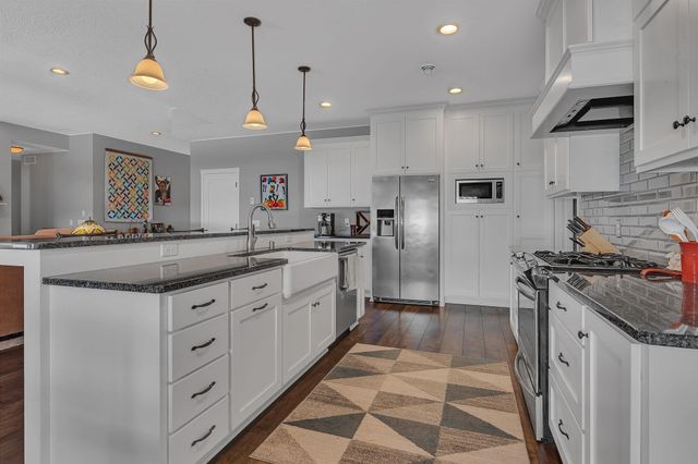 2035 Sandstone Loop N, Sartell, MN 56377