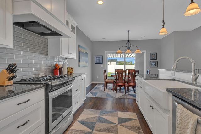 2035 Sandstone Loop N, Sartell, MN 56377