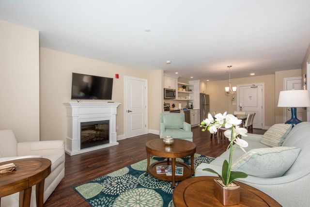 1 Ocean Ave Unit 201, York, ME 03909