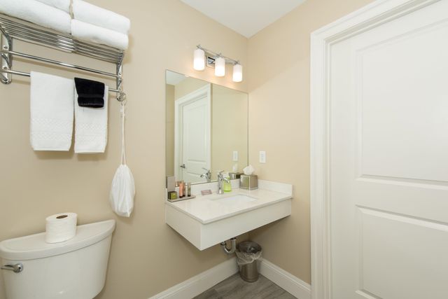 1 Ocean Ave Unit 201, York, ME 03909