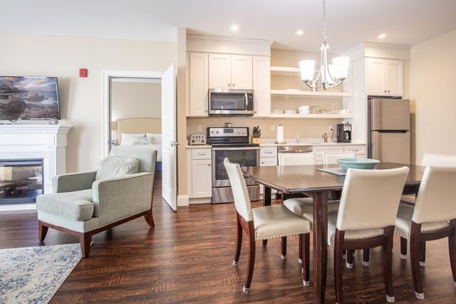 1 Ocean Ave Unit 201, York, ME 03909