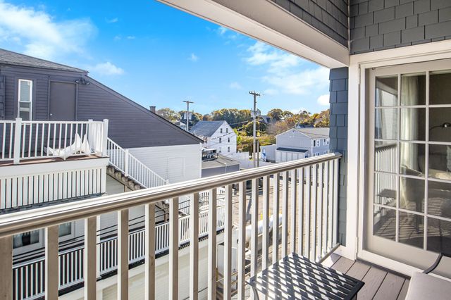 1 Ocean Ave Unit 201, York, ME 03909