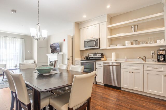 1 Ocean Ave Unit 201, York, ME 03909