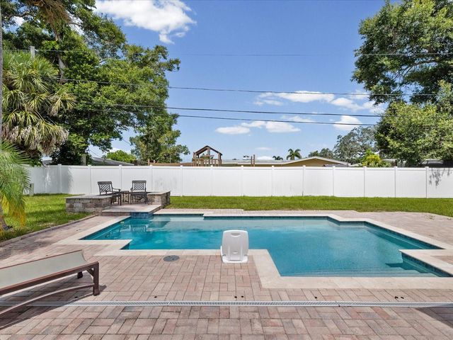 118 LIVE OAK LANE, Largo, FL 33770