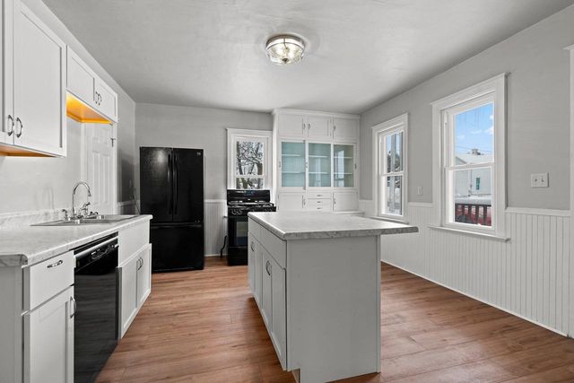 1409 S 10TH STREET, Manitowoc, WI 54220