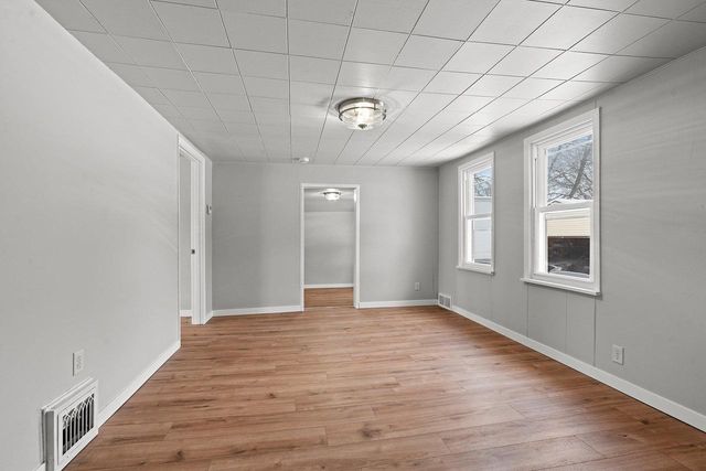 1409 S 10TH STREET, Manitowoc, WI 54220