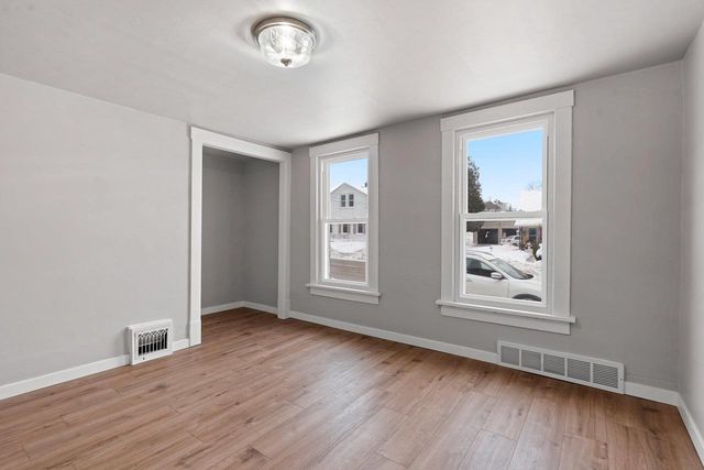 1409 S 10TH STREET, Manitowoc, WI 54220