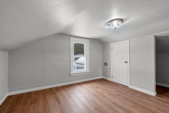 1409 S 10TH STREET, Manitowoc, WI 54220