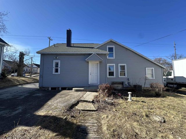 1409 S 10TH STREET, Manitowoc, WI 54220