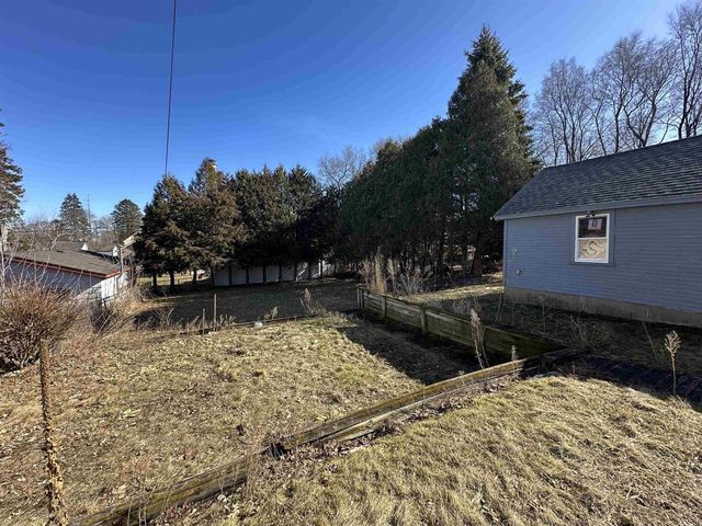 1409 S 10TH STREET, Manitowoc, WI 54220