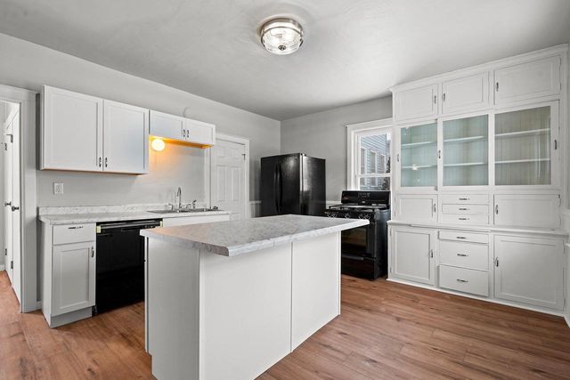 1409 S 10TH STREET, Manitowoc, WI 54220