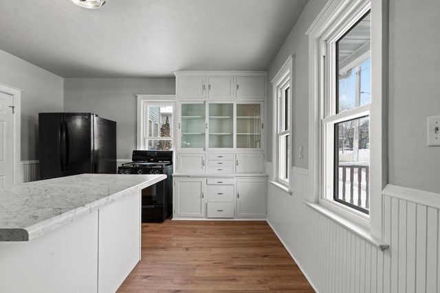 1409 S 10TH STREET, Manitowoc, WI 54220