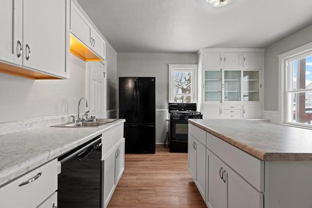 1409 S 10TH STREET, Manitowoc, WI 54220