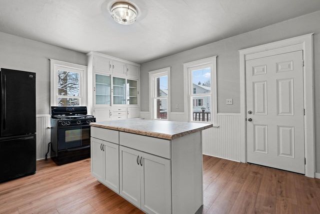 1409 S 10TH STREET, Manitowoc, WI 54220