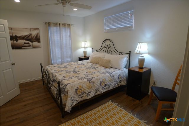 747 Oasis Street, New Braunfels, TX 78130