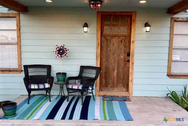 747 Oasis Street, New Braunfels, TX 78130