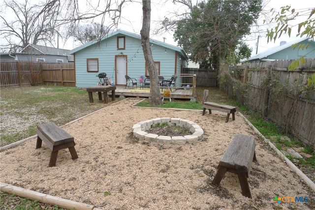 747 Oasis Street, New Braunfels, TX 78130