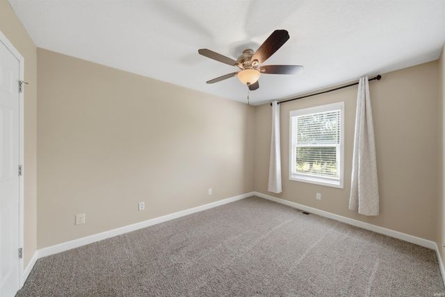 6527 Sir Francis Cove, Fort Wayne, IN 46835