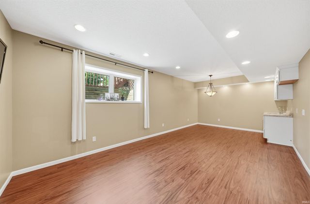 6527 Sir Francis Cove, Fort Wayne, IN 46835
