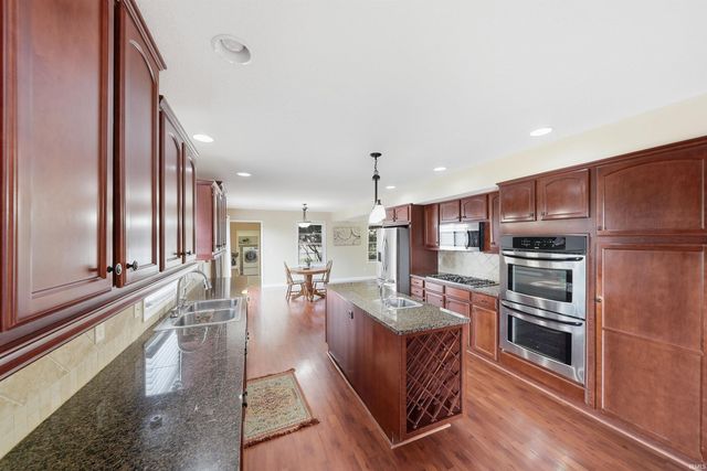 6527 Sir Francis Cove, Fort Wayne, IN 46835