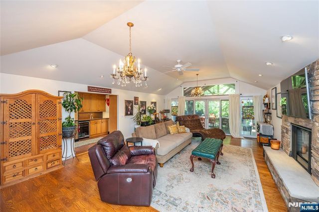 111 Ballantine Road, Andover Twsp, NJ 07821