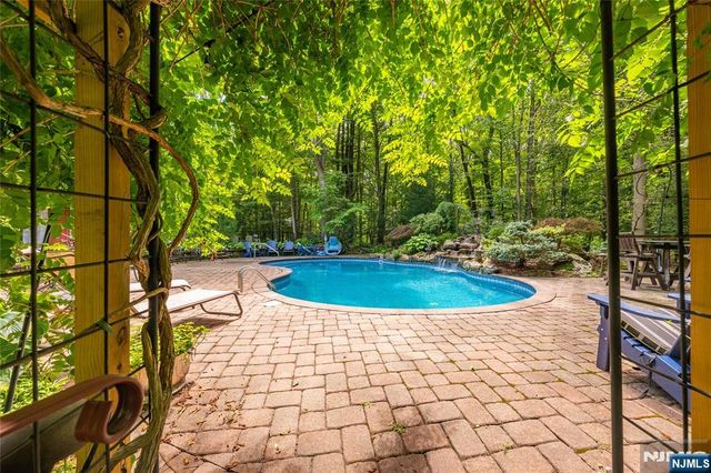 111 Ballantine Road, Andover Twsp, NJ 07821