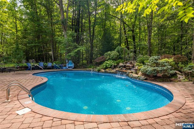 111 Ballantine Road, Andover Twsp, NJ 07821
