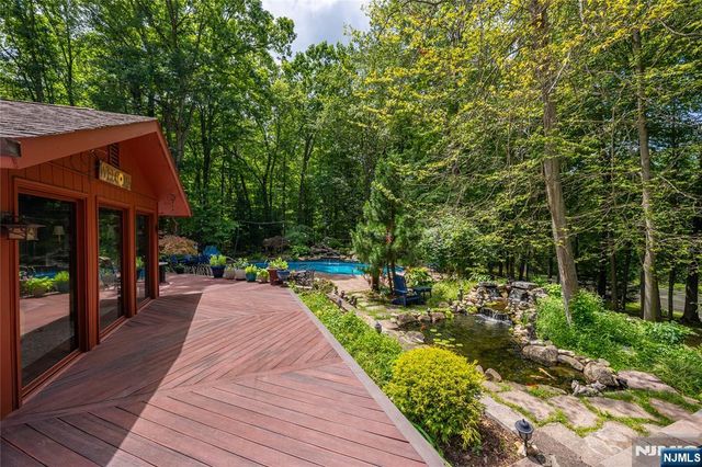 111 Ballantine Road, Andover Twsp, NJ 07821