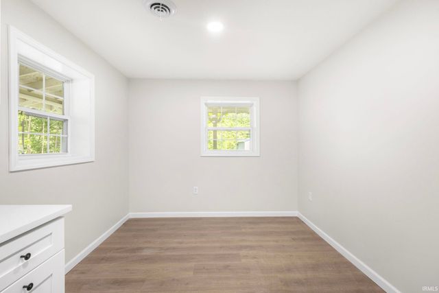 61980 Mayflower Road, South Bend, IN 46614