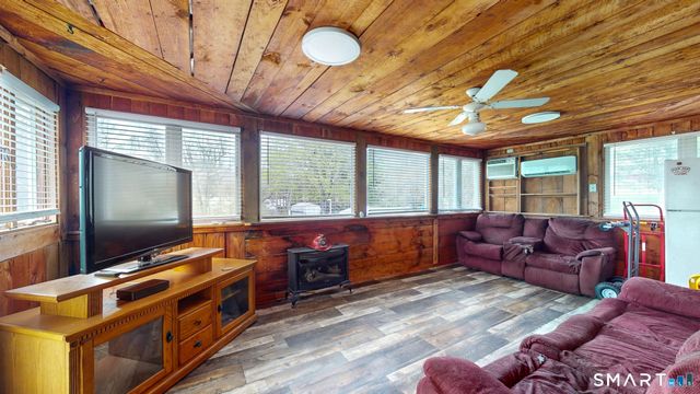 9 Lynn Avenue, Plymouth, CT 06786