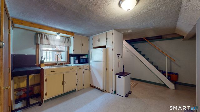 9 Lynn Avenue, Plymouth, CT 06786