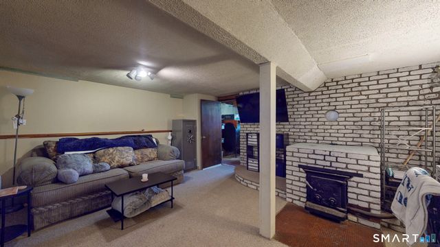 9 Lynn Avenue, Plymouth, CT 06786