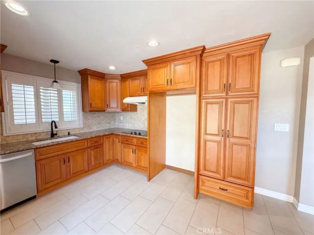 4665 Guava Avenue, Seal Beach, CA 90740