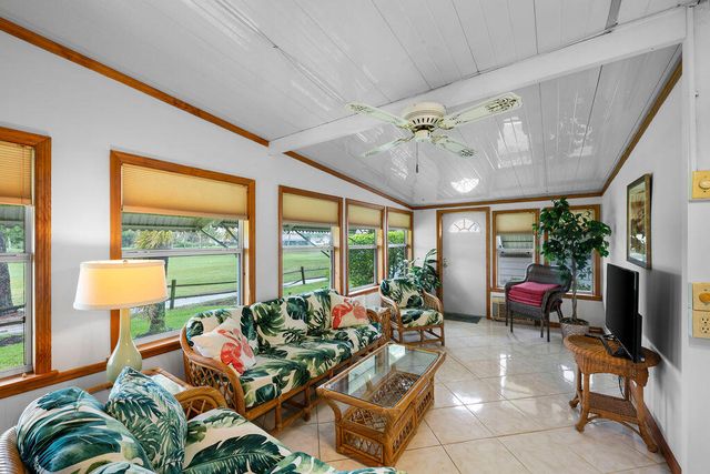 7894 SE Saratoga Drive E, Hobe Sound, FL 33455