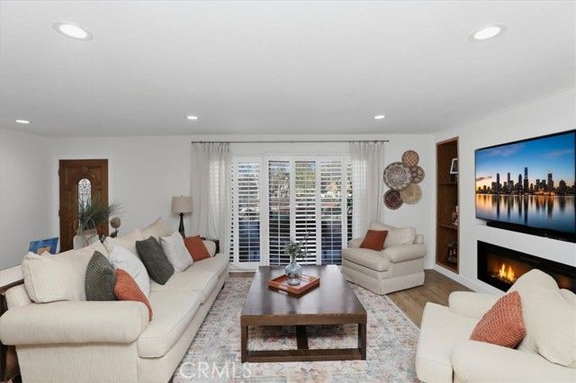 7061 Seville, Riverside, CA 92504