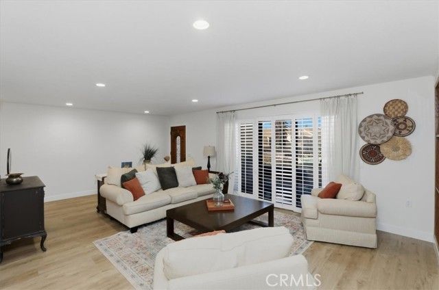 7061 Seville, Riverside, CA 92504