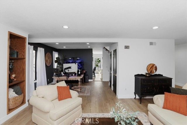 7061 Seville, Riverside, CA 92504