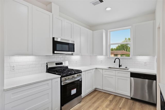 250 Georgia Street A, Houston, TX 77029