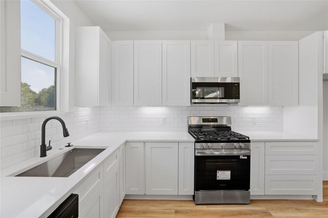 250 Georgia Street A, Houston, TX 77029