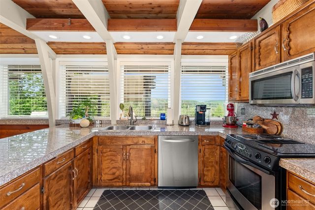 1508 Bloomhardt Road, Raymond, WA 98577