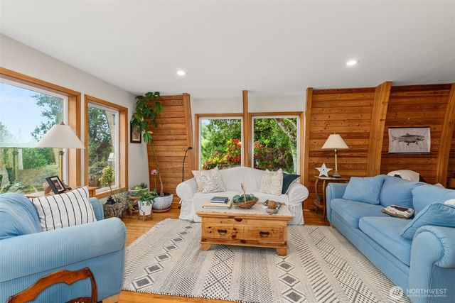 1508 Bloomhardt Road, Raymond, WA 98577