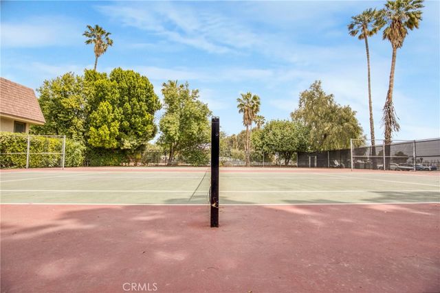 9000 Vanalden, Northridge, CA 91324